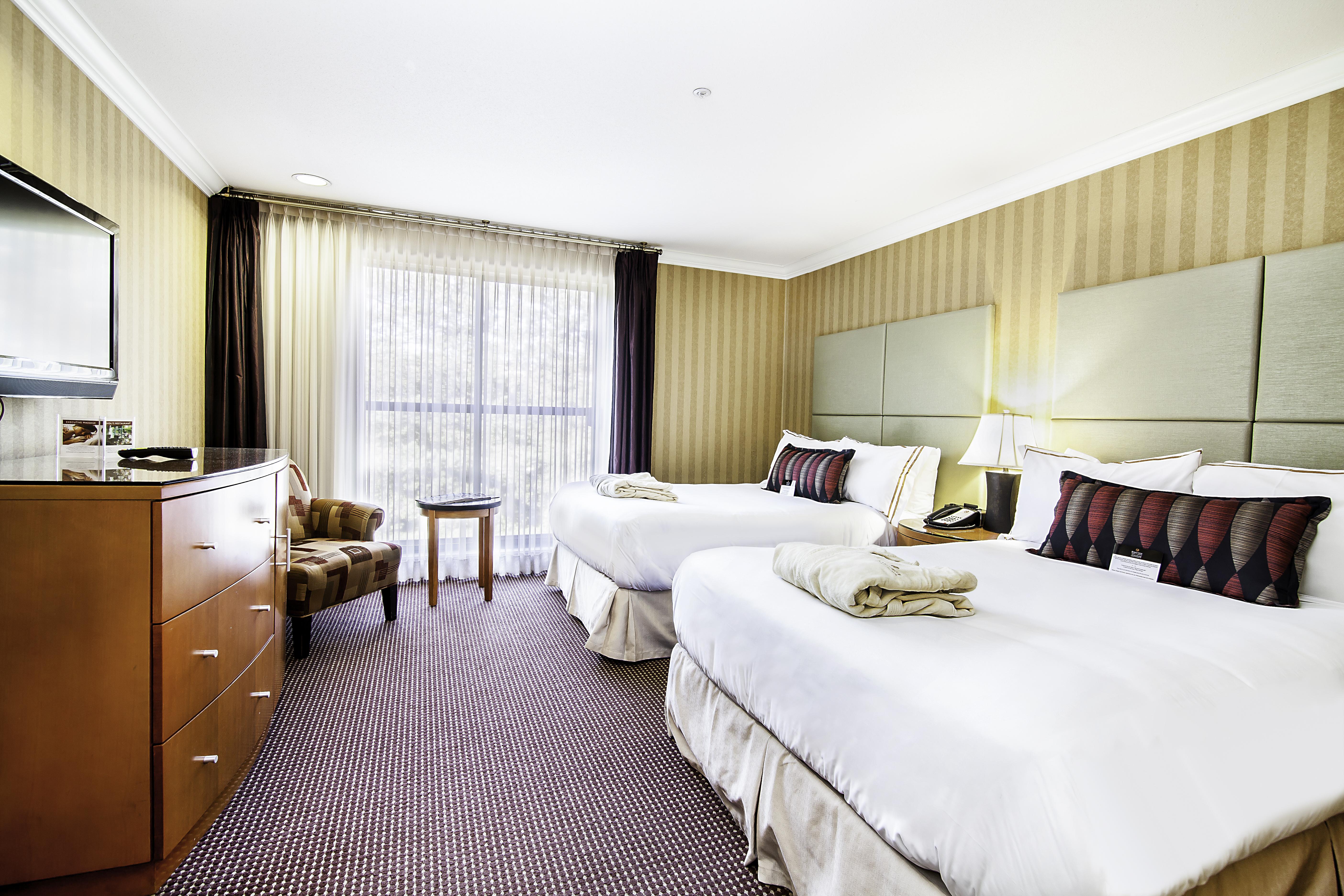 เอ็กเซกคิวทีฟ สวีท โฮเต็ล แอนด์ คอนเฟอเรนซ์ เซ็นเตอร์ เบอร์นาบี Hotel เบิร์นนาบี ภายนอก รูปภาพ